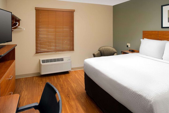 Room 16 of 24