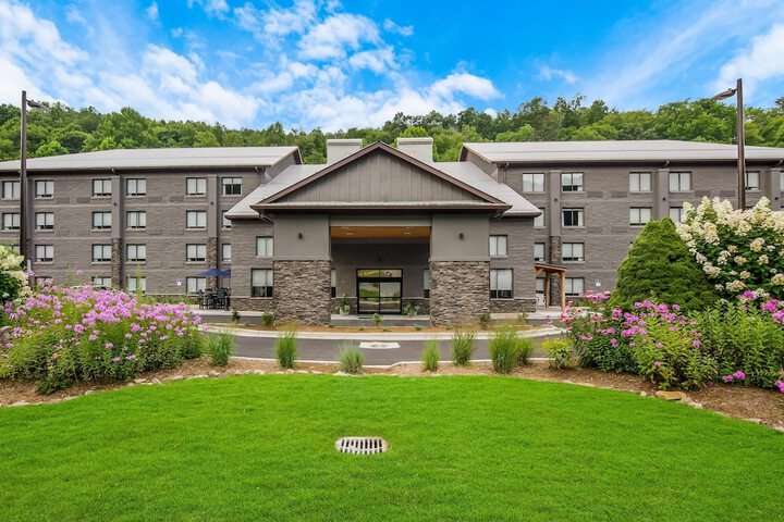 Graystone Lodge an Ascend Collection Hotel