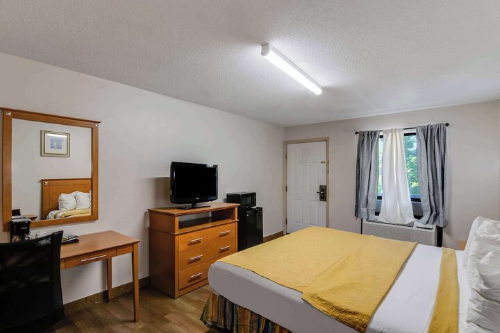 Room 19 of 34