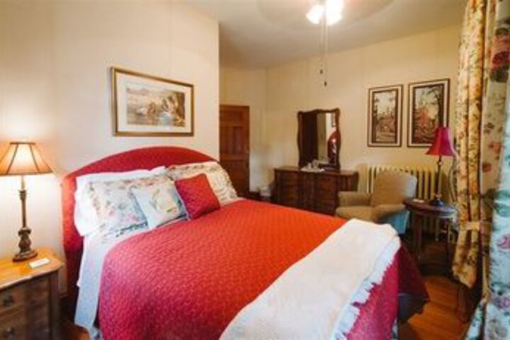 Waller House Inn