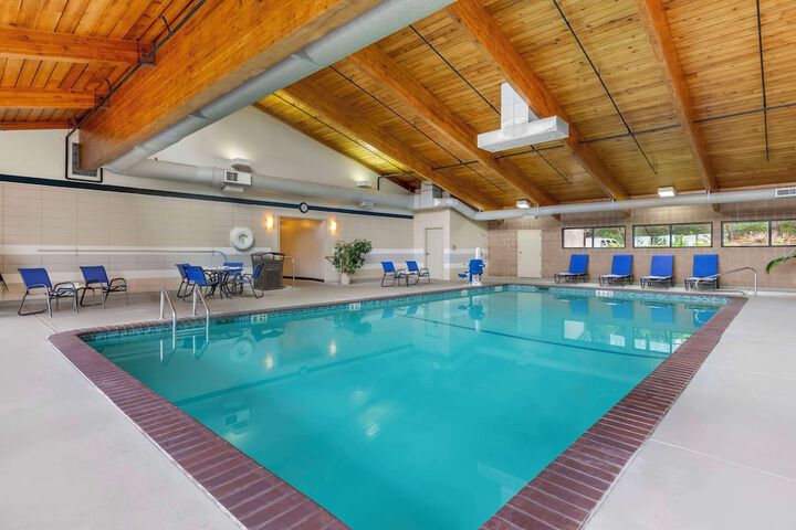 Best Western Plus Agate Beach Inn