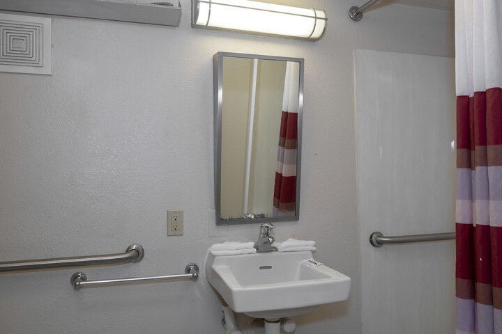 Room 14 of 29
