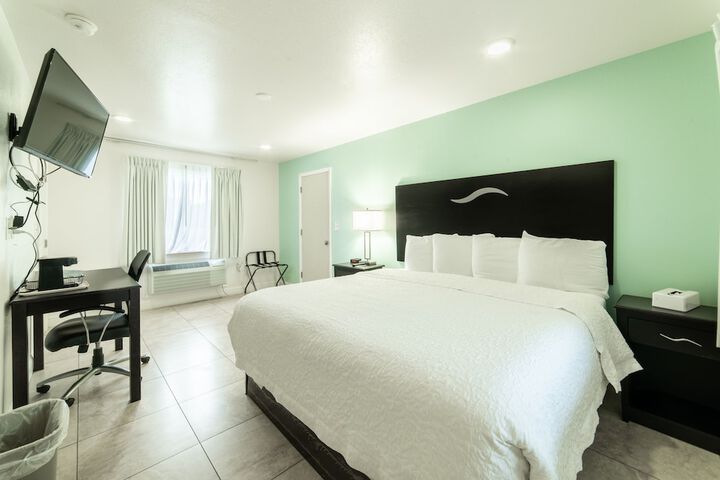 Room 18 of 39
