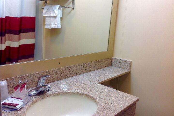 Room 15 of 19