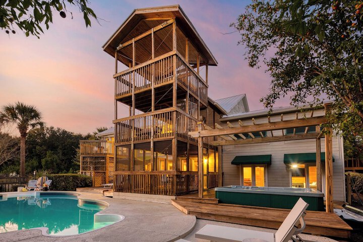 Raven by Avantstay Entertainers Dream w / Pool Hot Tub, Game Room! 9 Brs!