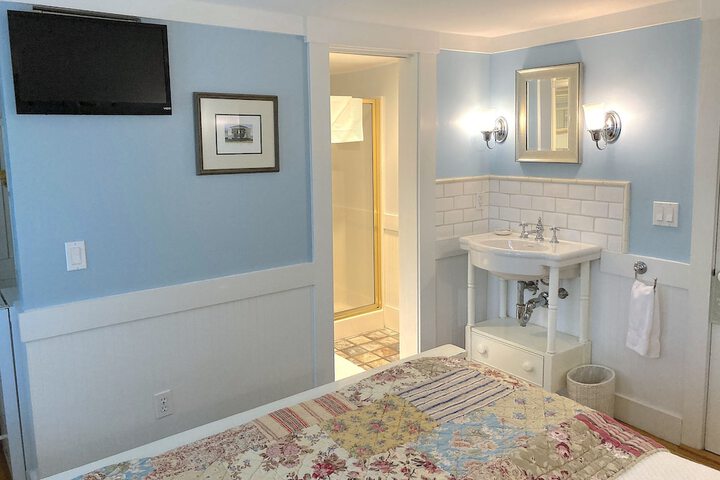 Room 43 of 63