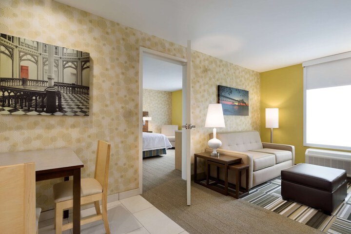 Room 21 of 33
