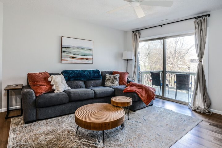 The Overbrook 2BR Pet-friendly Condo Lake Geneva