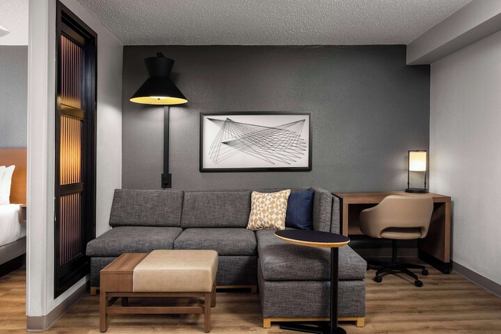 Room 7 of 27