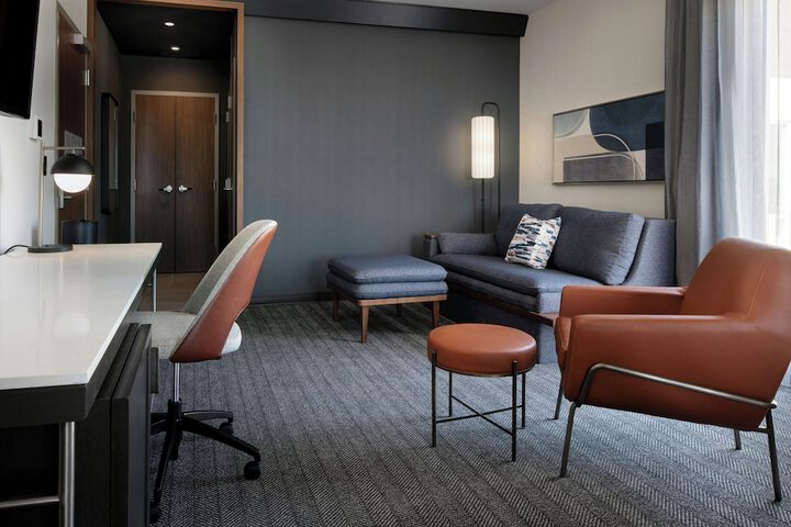Courtyard by Marriott Fresno Clovis