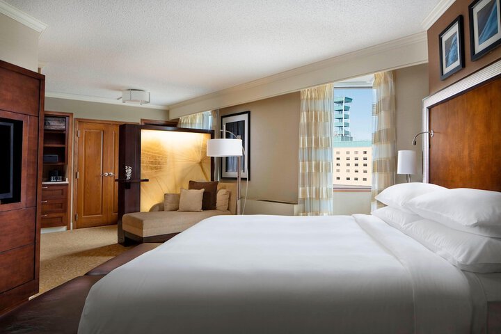 Room 32 of 58