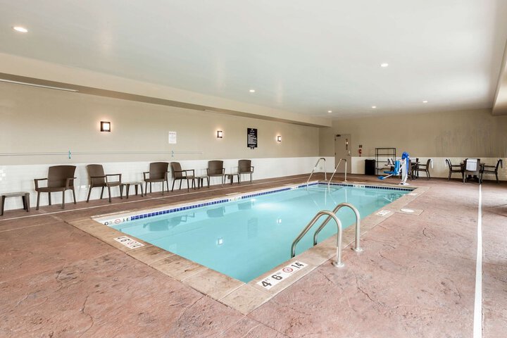 Pool 4 of 34
