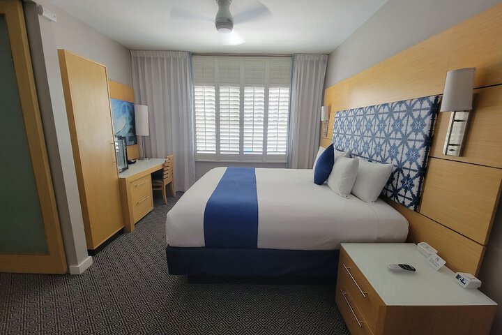 Room 15 of 38