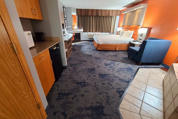 Room 54 of 100