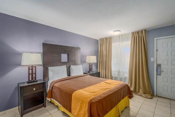 Room 11 of 21