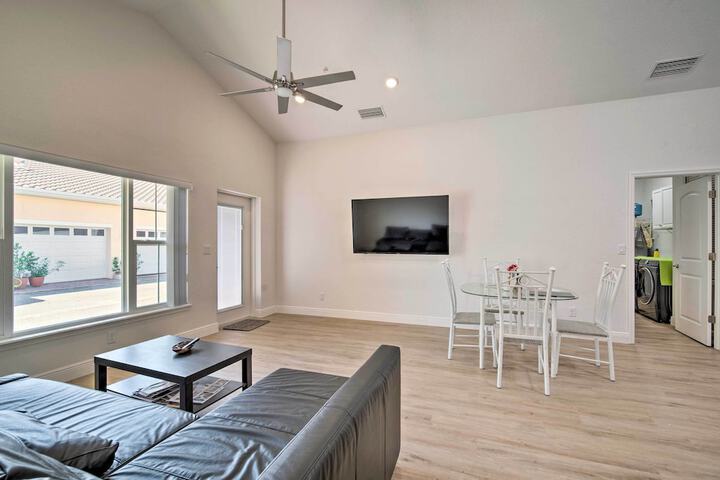 Sleek Tavares Condo 3 Miles to Downtown