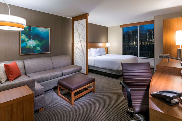 Hyatt Place Marlborough / Apex Center