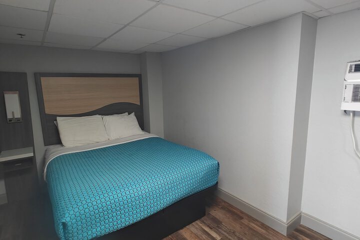 Room 42 of 50