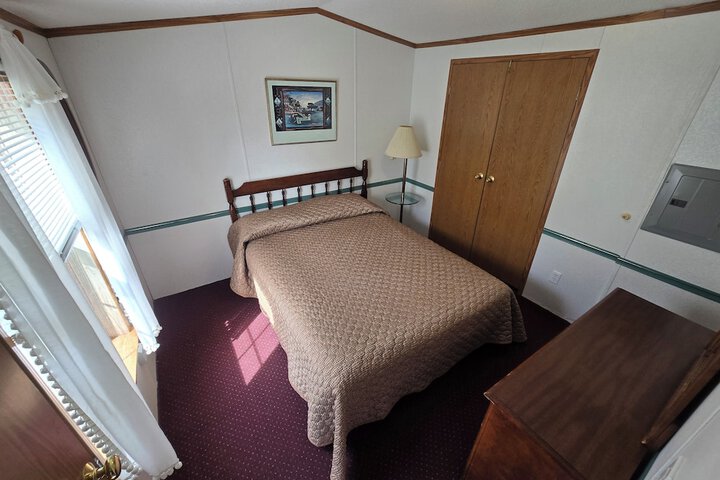Lake View Motel