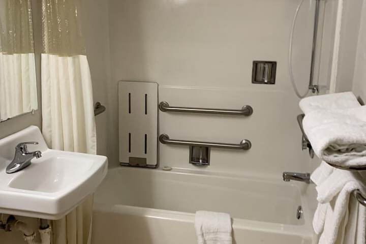 Room 51 of 65