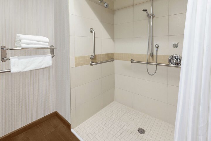 Room 14 of 39