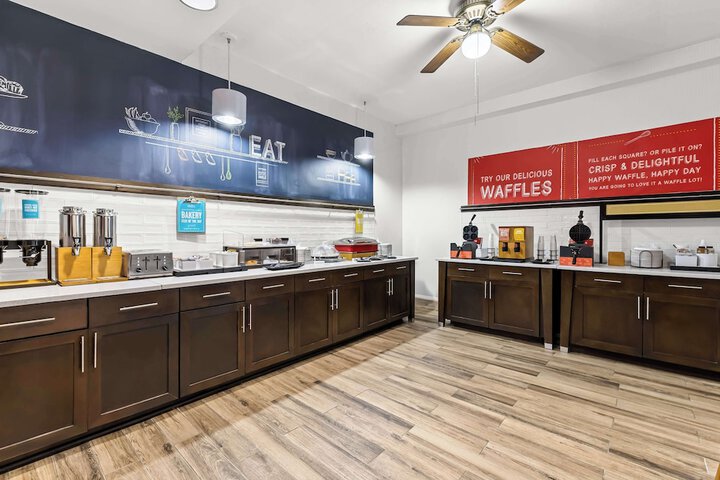 Hampton Inn Florence Midtown near University of North Alabama