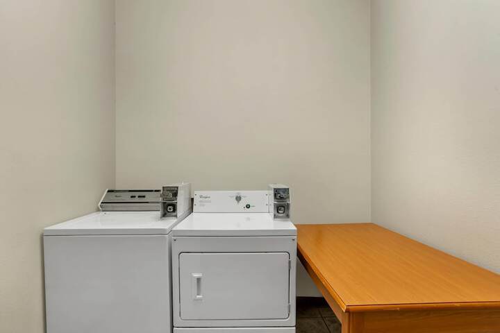Comfort Inn Huntington near University area