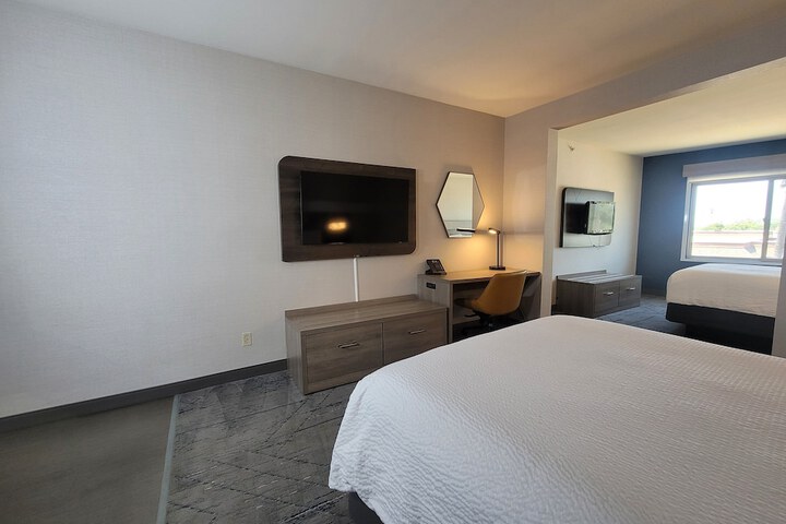 Room 41 of 54