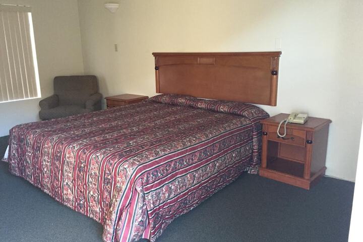 Room 10 of 19