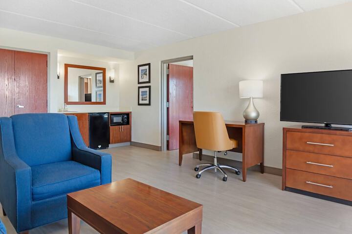 Comfort Inn & Suites Orlando North