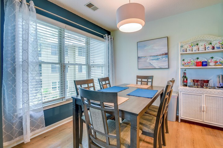 Sunset Beach Condo: Ideal Golfing Getaway!