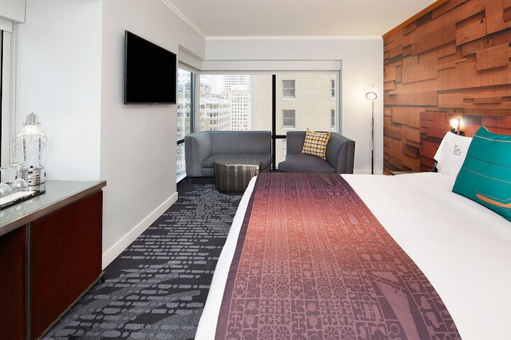 Room 60 of 121