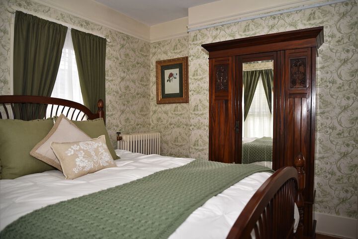 Room 43 of 96