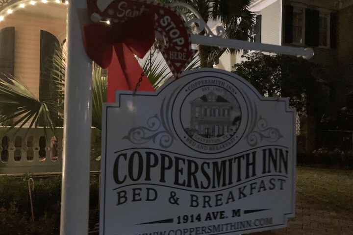 Coppersmith Inn B & B