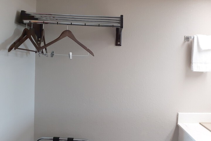 Room 21 of 48