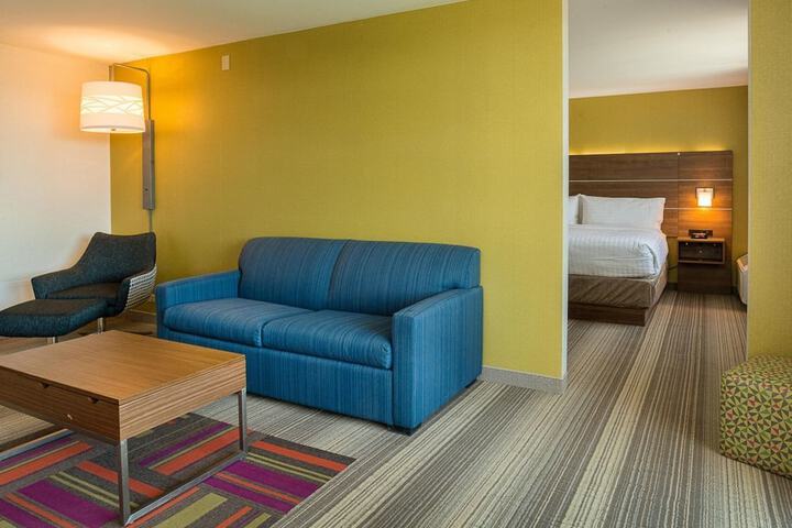 Room 15 of 35
