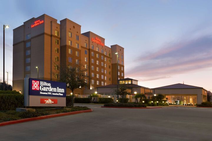 Hotel 2 of 51