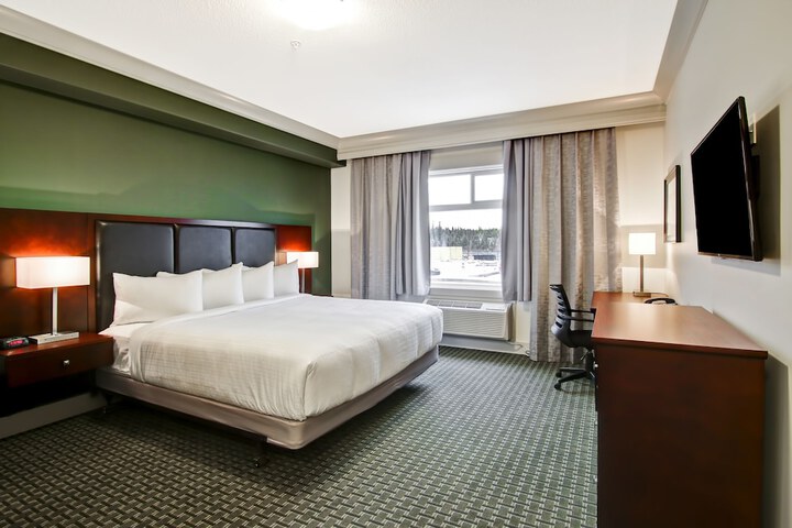 Room 13 of 32