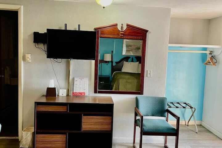 Travelers Inn Motel