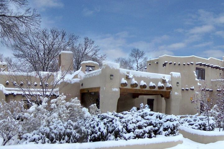 Sagebrush Inn & Suites