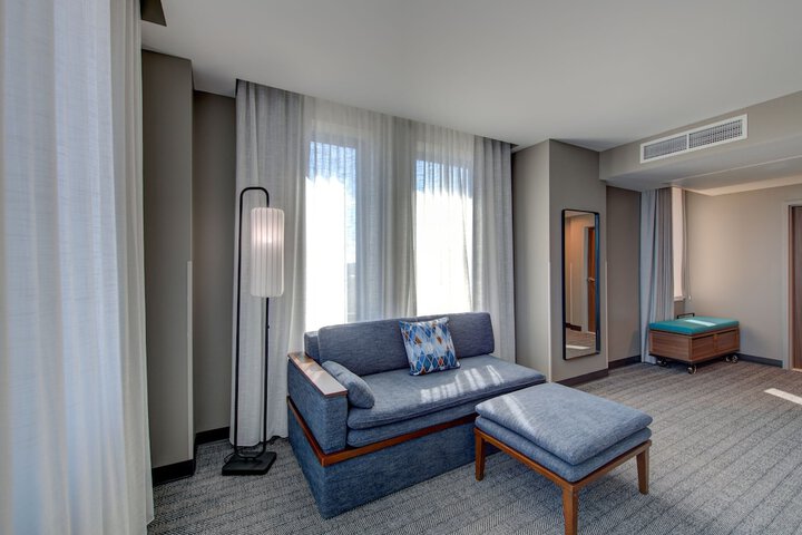 Threefoot Hotel Meridian, a Tribute Portfolio Hotel