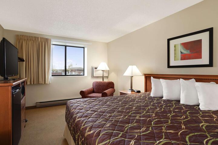 Room 32 of 45