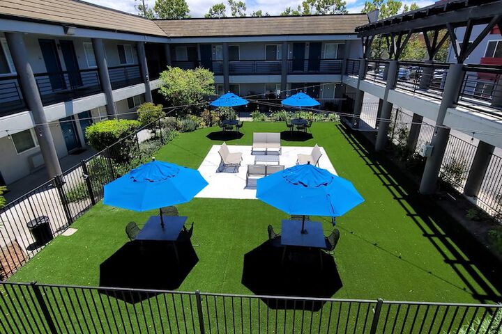 Hotel 4 of 20