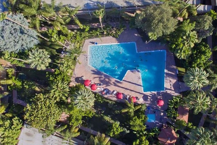 Pool 15 of 76
