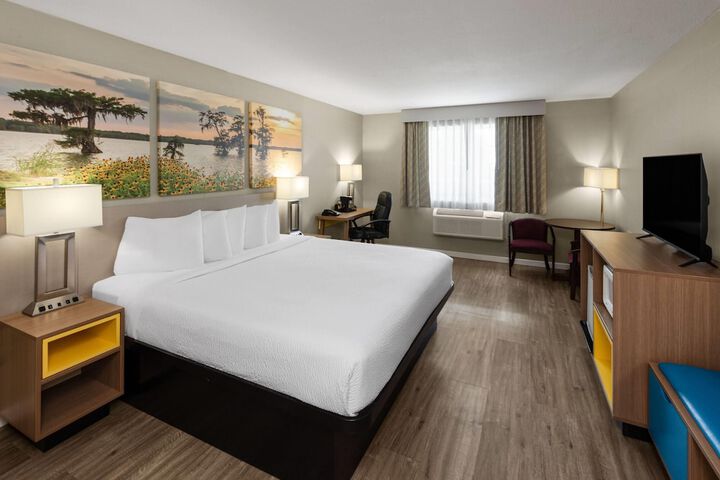 Days Inn by Wyndham Mountain Home