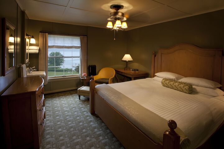 Room 43 of 73