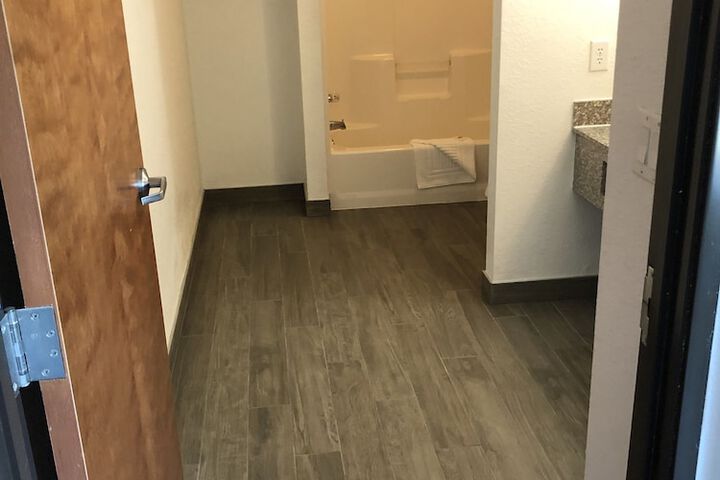 Room 51 of 90
