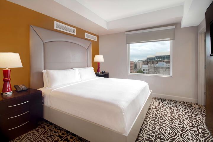 Room 45 of 62