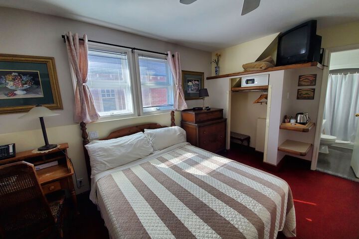 Room 14 of 42