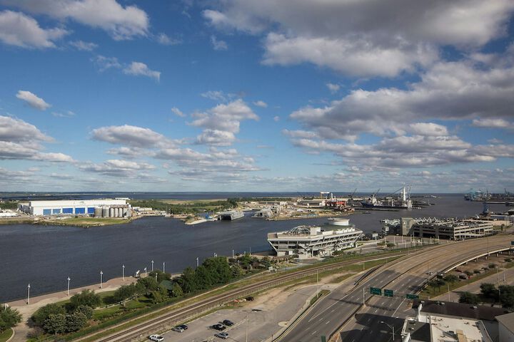 Renaissance Mobile Riverview Plaza Hotel